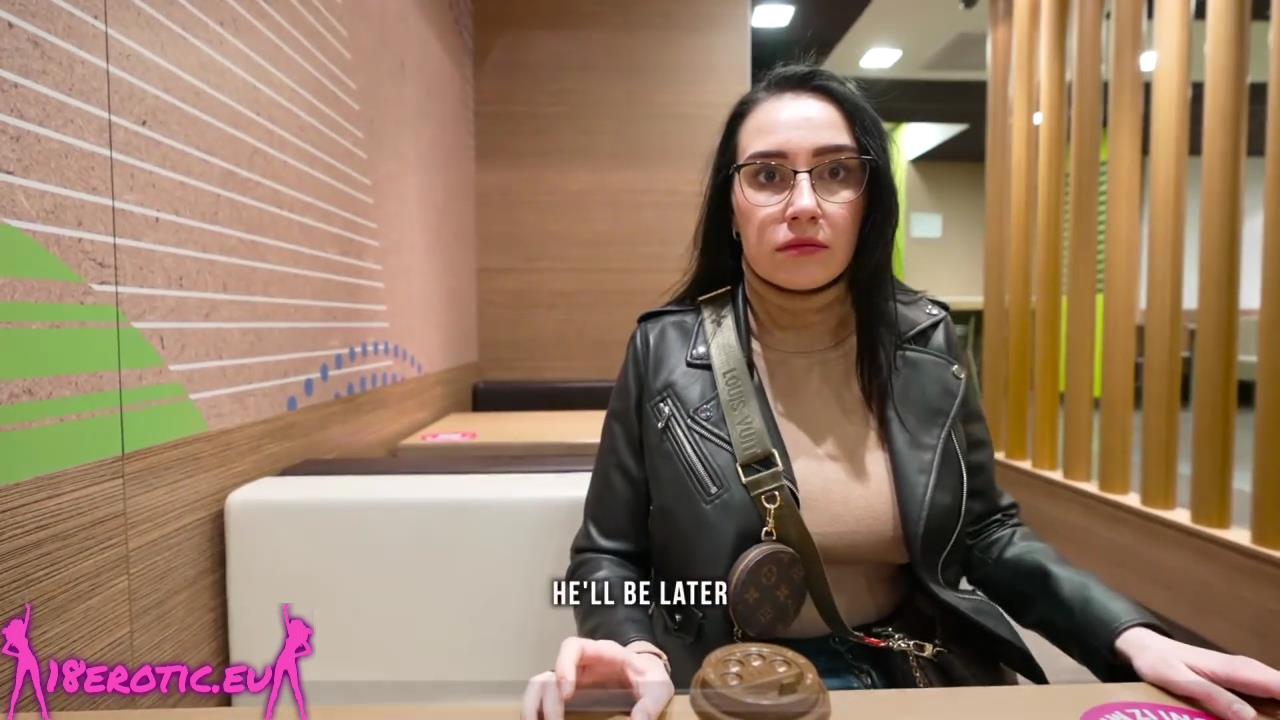 Why step son in public toilet with step mom? ❤︎ Stepmommy get risky cum in coffee