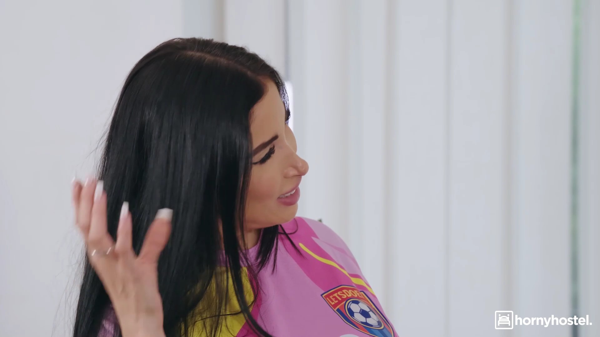 HornyHostel 2025. 11. 20. Clea Gaultier