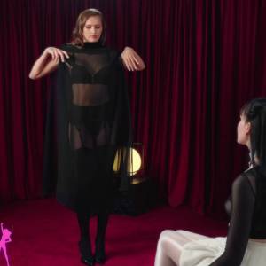 Straplez 2024. 12. 26. Amelia Riven Stacy Cruz Red Room